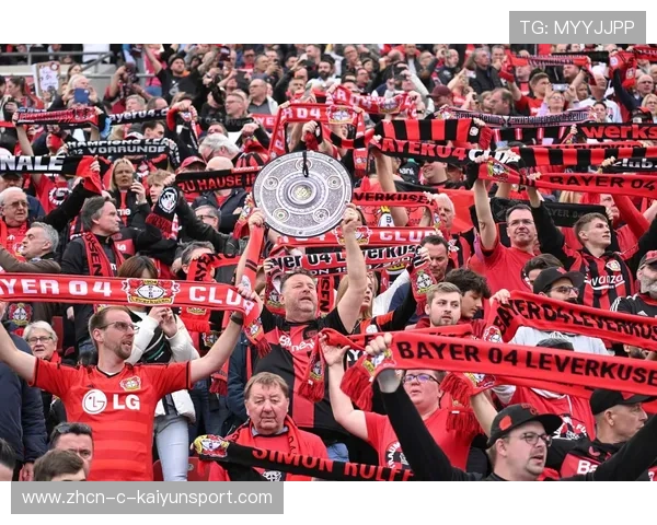 德甲拜仁前场连续逼抢,胜利无悬念 德甲拜仁前场连续逼抢,胜利无悬念